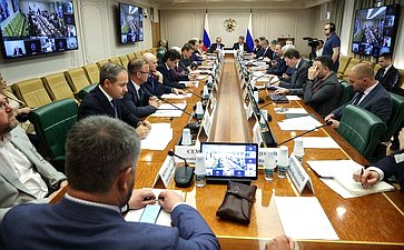 Заседание Совета по развитию транспортного комплекса в субъектах РФ при Совете Федерации