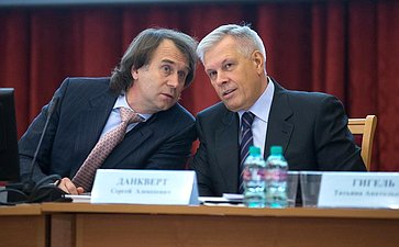 С. Лисовский и С. Данкверт