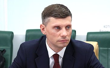 Совещание на тему «Использование потенциала Северного морского пути в современных условиях»