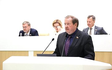Александр Русаков
