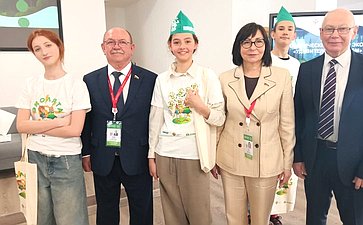 На XI Невском международном экологическом конгрессе впервые в рамках Всероссийского природоохранного социально-образовательного проекта «Эколята» состоялся Экологический турнир «Удивительное рядом»