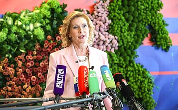 Инна Святенко