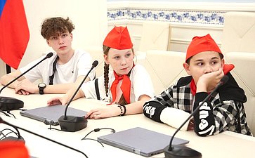 Встреча Айрата Гибатдинова со школьниками Ульяновской области