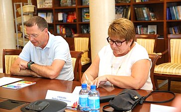 Любовь Глебова встретилась с сотрудниками «Артека» и с советниками директоров школ по воспитанию, которые обучаются в детском центре