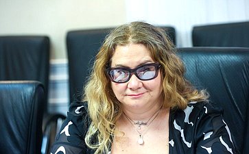 Совещание Комитета Совета Федерации по Регламенту и организации парламентской деятельности «Выборы в 2025 году и общественный контроль за голосованием»