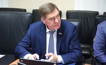 Александр Савин