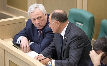 Ю. Липатов и В. Абрамов