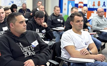 Елена Дягилева провела лекцию, посвящённую актуальным вопросам государственной социальной политики и управления социальной сферой Мурманской области для участников региональной кадровой программы «Герои Севера»
