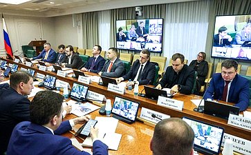 Круглый стол Комитета Совета Федерации по экономической политике «О перспективах обновления инфраструктуры и подвижного состава городского электрического транспорта в субъектах Российской Федерации»