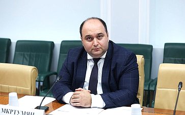 Совещание Комитета СФ по экономической политике «О совершенствовании правового регулирования деятельности по организованной перевозке групп детей»