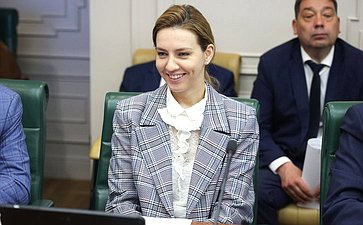 Расширенное заседание Комитета Совета Федерации по экономической политике (в рамках Дней Саратовской области в Совете Федерации)