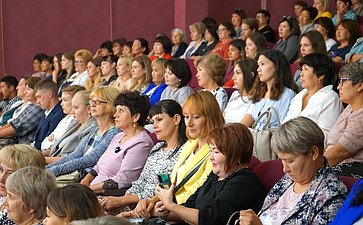 Владимир Полетаев в ходе работы в регионе принял участие в районном августовском совещании педагогических работников