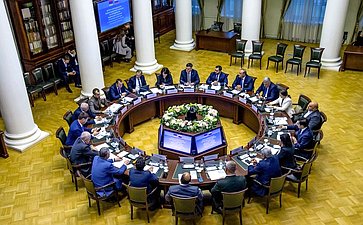 Заместитель Председателя Совета Федерации Юрий Воробьев и заместитель Председателя Национального Собрания Республики Армения Акоб Аршакян провели встречу в Санкт-Петербурге