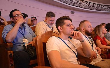 Николай Владимиров поприветствовал участников научной конференции, которая проходит в рамках Дня Чувашской Республики
