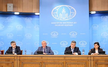 Андрей Климов принял участие во встрече-брифинге с руководителями аккредитованных в Москве дипломатических представительств стран Лиги арабских государств
