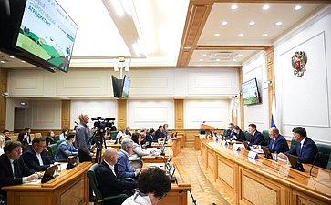 Написание Первого всероссийского аграрного диктанта сенаторами РФ и сотрудниками Аппарата СФ