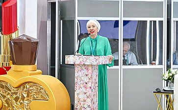 Торжественное открытие трека «Женский взгляд». Мероприятие проходит в рамках XVI Международного экономического форума «Россия – Исламский мир: KazanForum» (фото Пресс-служба Госсовета РТ)