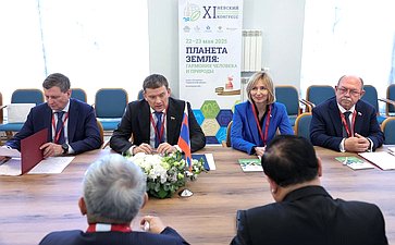 Встреча заместителя Председателя СФ Николая Журавлева с заместителем Председателя Национального собрания Лаосской Народно-Демократической Республики