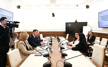 Александр Двойных встретился в Совете Федерации с основательницей крупнейшей вьетнамской компании по производству кофе и напитков Ле Хоанг Зиеп Тхао