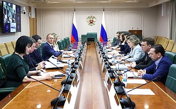 Круглый стол на тему «Инфраструктура поддержки субъектов малого и среднего предпринимательства в условиях реализации национального проекта «Эффективная и конкурентная экономика»