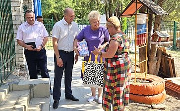 Ольга Бас в ходе поездки в регион посетила Славяносербский муниципальный округ