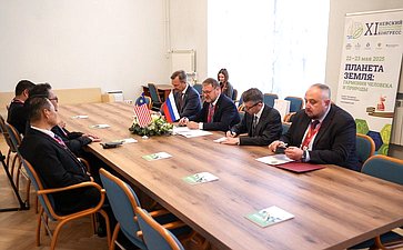 Встреча заместителя Председателя СФ Константина Косачева с заместителем Председателя Сената Парламента Малайзии. XI Невский международный экологический конгресс