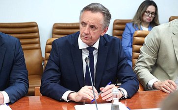 Заседание секции «Цифровая трансформация транспорта» на тему «Электронный документооборот между федеральными органами власти и участниками перевозочного процесса»