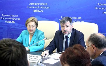 В Псковской области состоялось совместное выездное заседание Экспертного совета и Палаты молодых законодателей при СФ