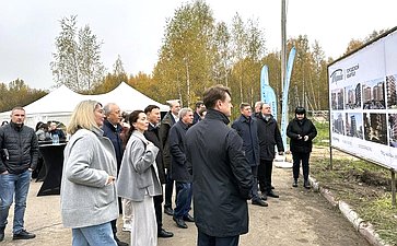 Сенаторы осмотрели площадки, отведенные под реализацию проектов комплексного развития территории и Церковь Иоанна Предтечи в Толчкове