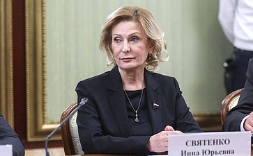 Председатель Комитета Совета Федерации по социальной политике Инна Святенко