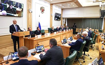 На заседании Комитета СФ по обороне и безопасности проведены консультации по предложенной Президентом РФ кандидатуре на должность Министра обороны