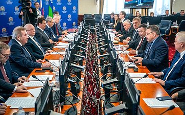 Делегация Совета Федерации во главе с Вячеславом Тимченко проводит выездные мероприятия в Ханты-Мансийском автономном округе – Югре