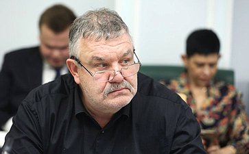 Круглый стол на тему «Инструменты развития производства малотоннажной химии в условиях санкционного давления»
