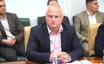 Заседание секции «Цифровая промышленность» «Обеспечение технологической независимости критической информационной инфраструктуры промышленности: переход на доверенные программно-аппаратные комплексы»