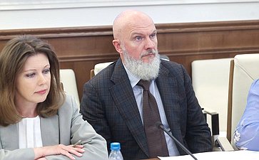 Совещание Комитета СФ по аграрно-продовольственной политике и природопользованию «Кадровое обеспечение в АПК с применением цифровых технологий, робототехники и технологий искусственного интеллекта»