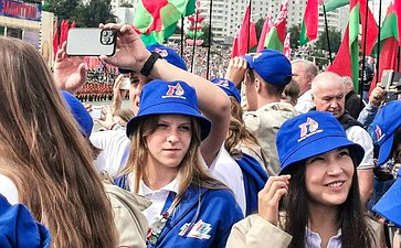 В Минске участники проекта «Поезд Памяти» стали зрителями торжественного парада, посвященного 80-летию освобождения Беларуси