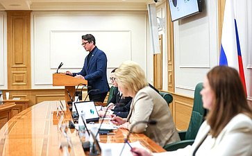 Круглый стол на тему «Интеллектуальная собственность в материальном выражении: мода, промышленный дизайн, архитектура»
