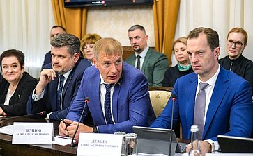 Вячеслав Тимченко провел расширенное заседание по вопросам контрольно-надзорной деятельности в Республике Хакасия