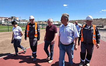 Сергей Михайлов в рамках рабочей поездки проверил ход строительных работ в образовательных организациях Забайкальского края