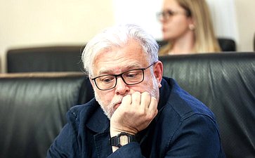 Круглый стол на тему «Решающая роль в Победе над гитлеровской Германией как одна из основ международного статуса России. Против покушений на историческую правду»
