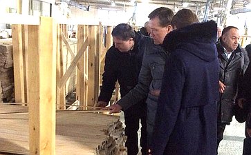 Сергей Рябухин посетил Инзенский деревообрабатывающий завод