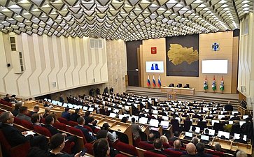 Александр Карелин представил отчет о своей работе перед депутатами Законодательного Собрания Новосибирской области