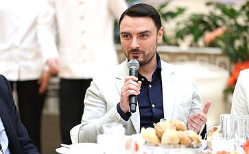 XXVIII Петербургский международный экономический форум (ПМЭФ’25). Открытый диалог «Инвестиции в будущее: инновации как фундамент российской экономики» (Фото банк ПСБ)