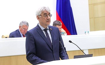 Уточнен статус выбывших членов советов директоров в акционерных обществах и обществах с ограниченной ответственностью