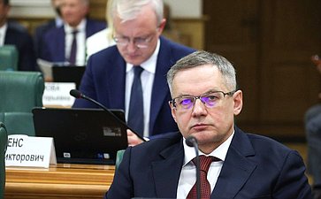 Парламентские слушания на тему «Вопросы управления комплексами индивидуальных жилых домов»
