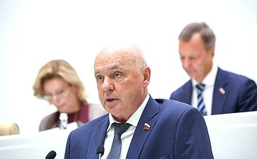 Андрей Шохин