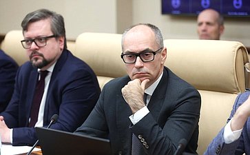 Круглый стол Комитета Совета Федерации по экономической политике «Извлечение полезных компонентов из отходов горнодобывающей промышленности: внедрение технологий и оценка потенциала»