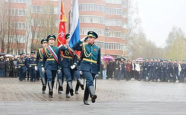 Александр Усс принял участие в торжественной церемонии, предшествующей празднованию 80-летия Победы в Великой Отечественной войне