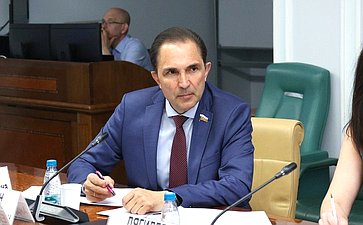 Андрей Хапочкин