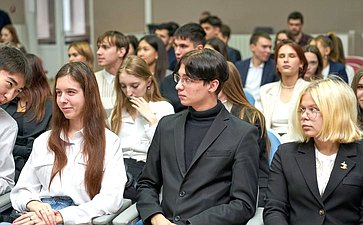 Александр Башкин провел встречу со студентами Астраханского государственного университета
